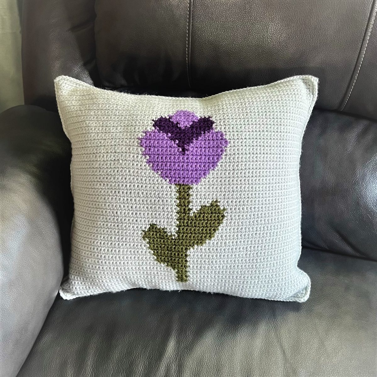 Tulip Dreams Pillow – Premium Pattern