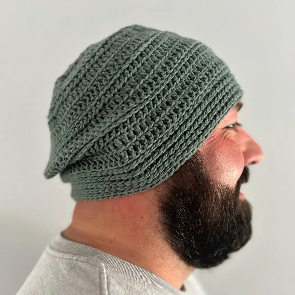 Smokey Ridge Beanie – Free Crochet Pattern For Men